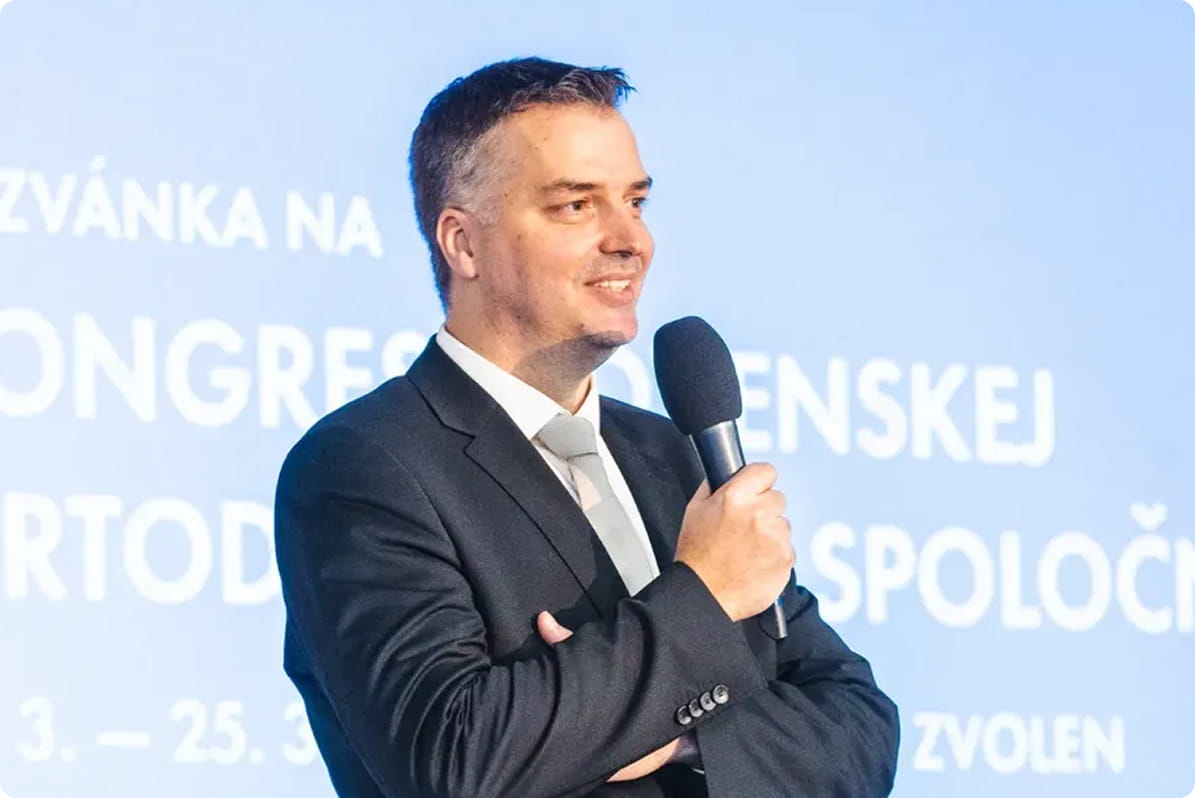 Dr. Med. Dent. Marián Sabo na prednáške.